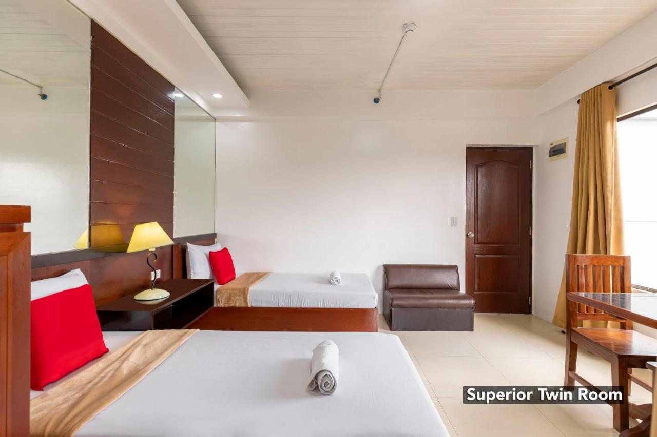 Yellowbell Hotel Batangas Luaran gambar